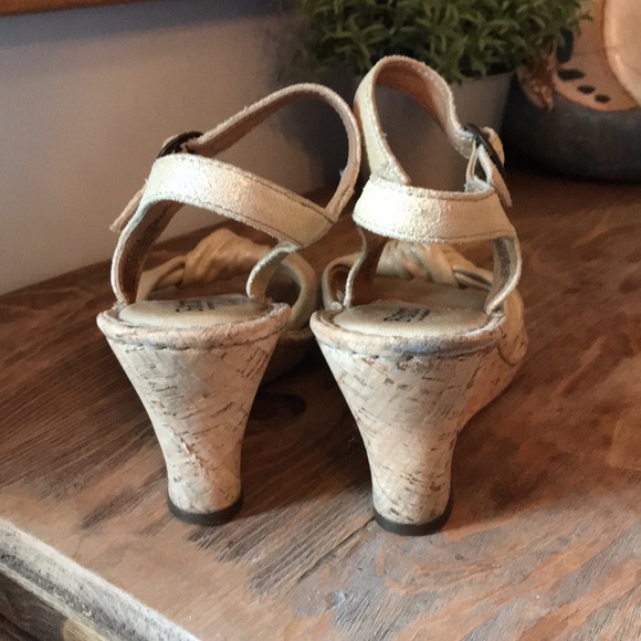 Sandals - Picture 2 of 4